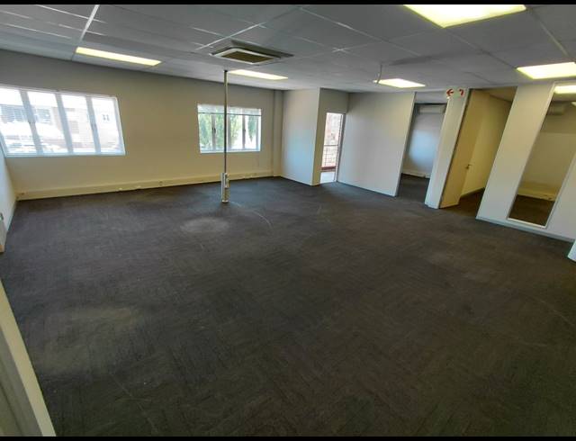 260M² OFFICE TO LET IN FOURWAYS